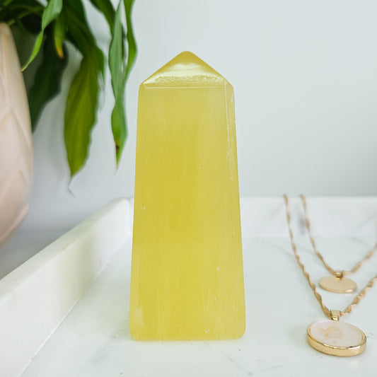 Lemon Calcite Tower